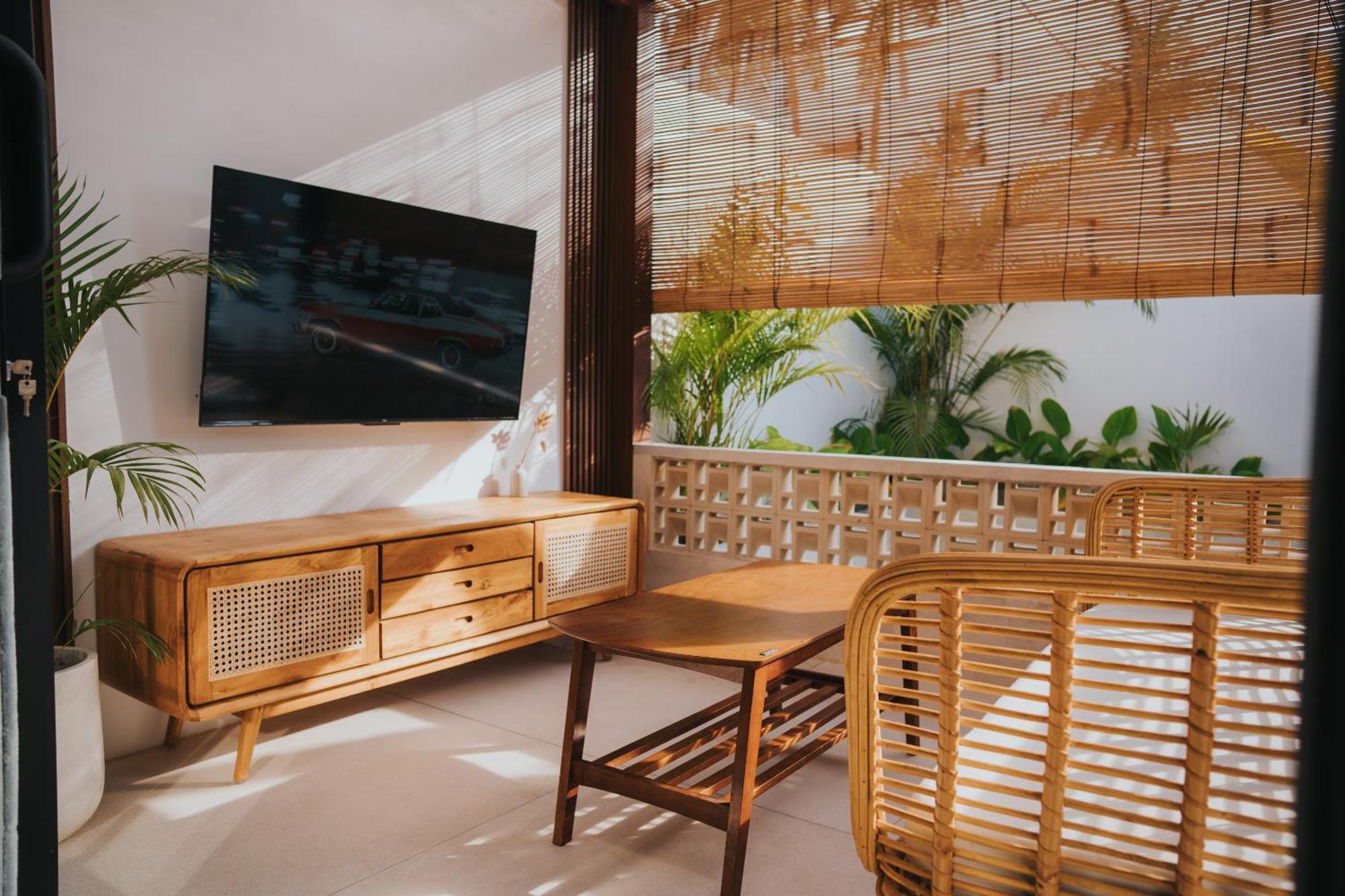 Brandon Villa Lovina With Private Pool Екстериор снимка